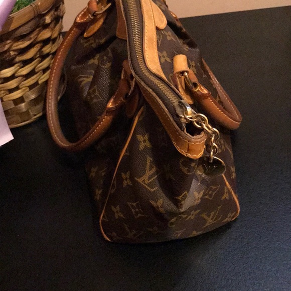 Louis Vuitton Tivoli - Picture 4 of 8